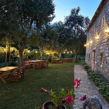 Bujtina Shkambi Hotel Theth Luaran gambar