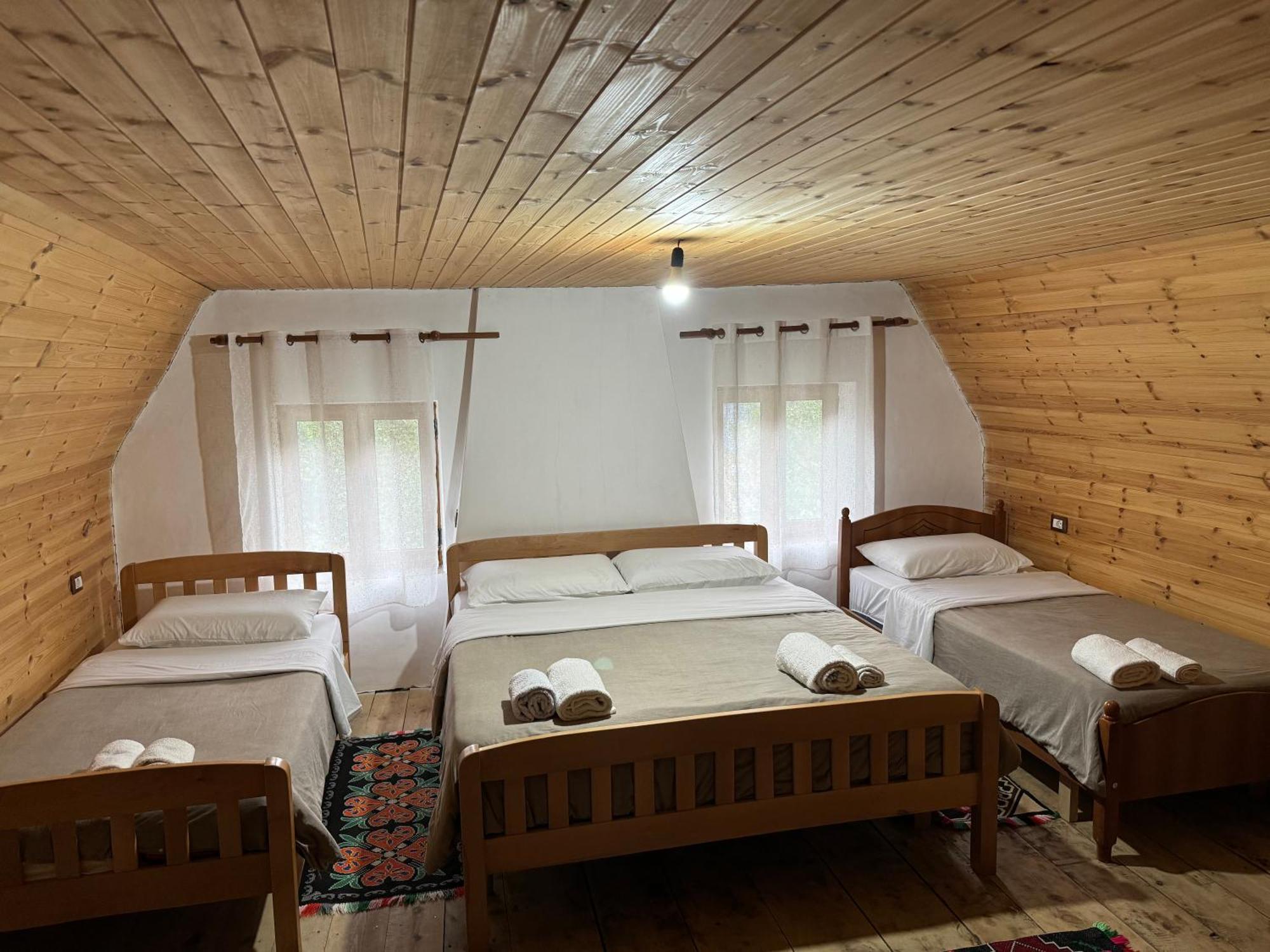 Bujtina Shkambi Hotel Theth Luaran gambar
