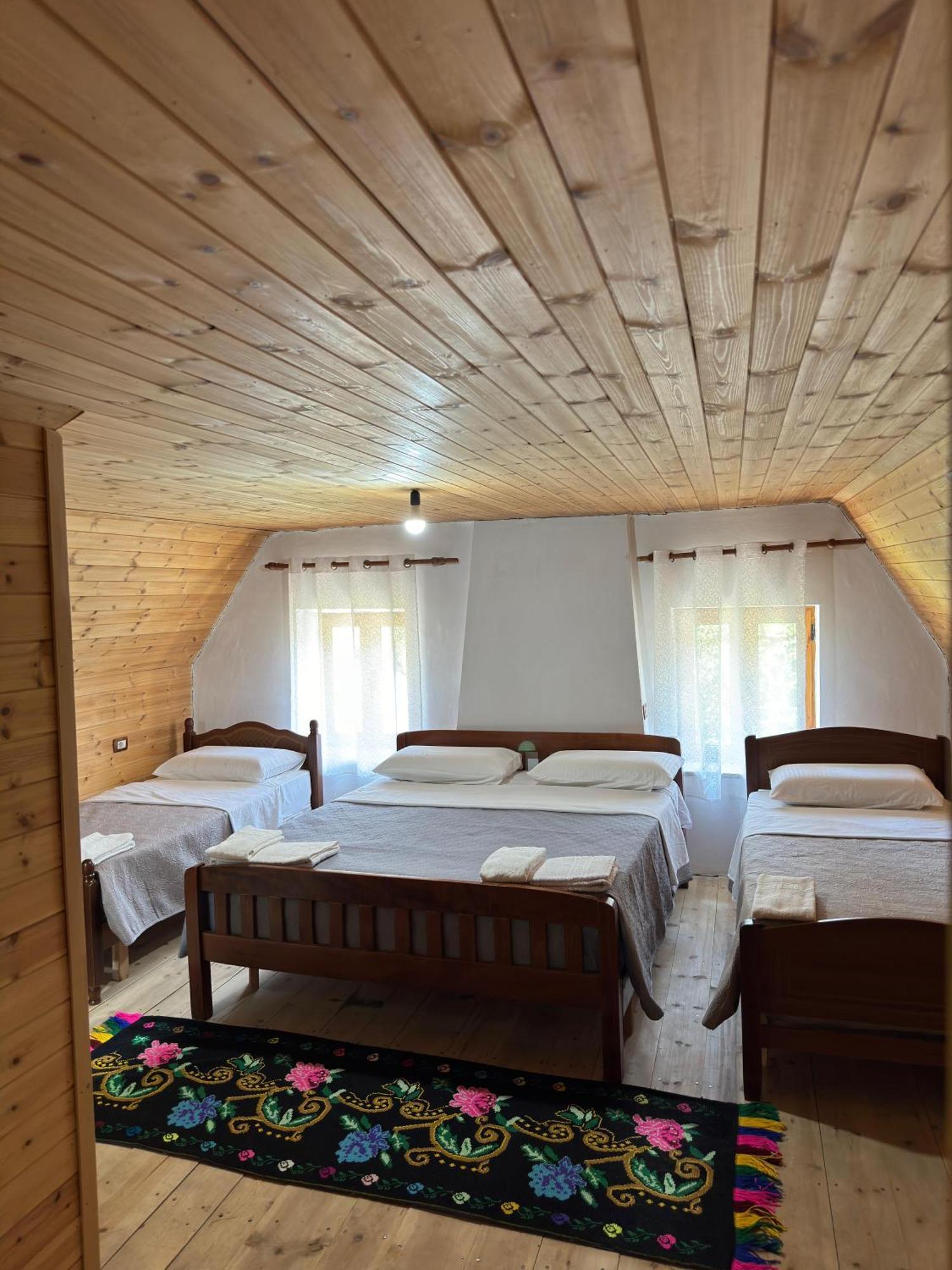 Bujtina Shkambi Hotel Theth Luaran gambar